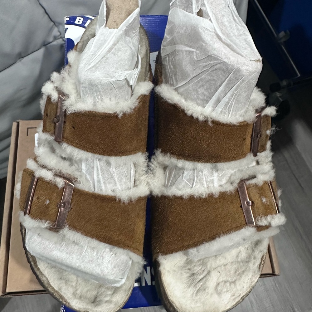 Birkenstock Tan Shearling Sandals size 41